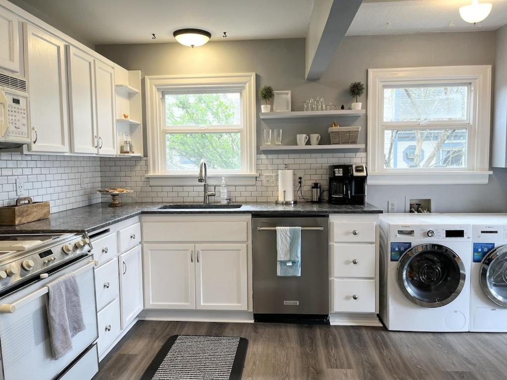 Modern 2 Bedroom Farmhouse Cottage With Hot Tub In Snohomish Dış mekan fotoğraf