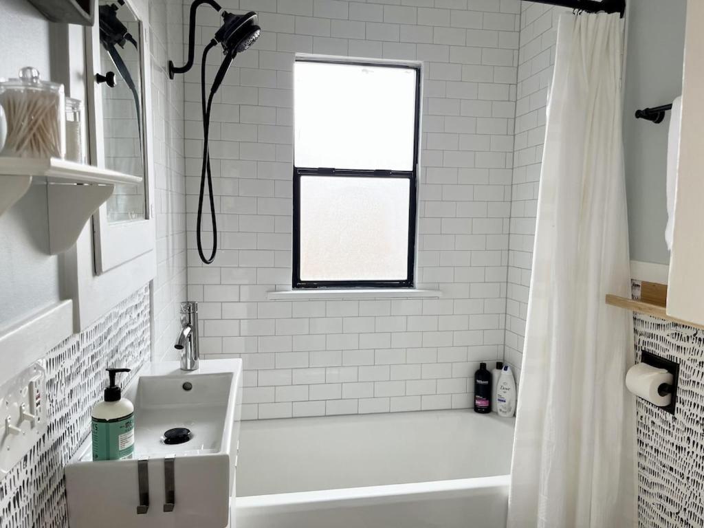 Modern 2 Bedroom Farmhouse Cottage With Hot Tub In Snohomish Dış mekan fotoğraf